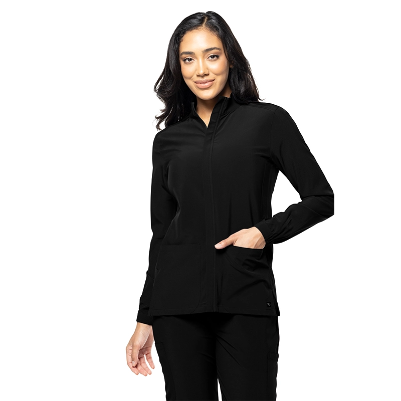 Chaqueta clínica negra con cierre frontal Tasha & Me para mujer.
